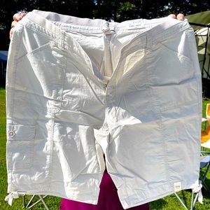 NWT st. john’s bay 18w short grey cargo shorts